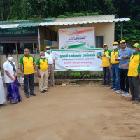 Siddha Wing of Hosur Government Hospital distributed 155 medicinal plants jointly with Team TPSOH to the Public